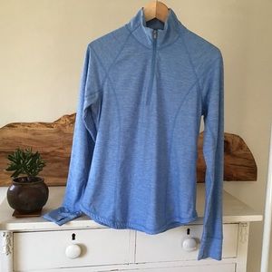 Women’s Old Navy Active 3/4 zip athletic sweat shirt.